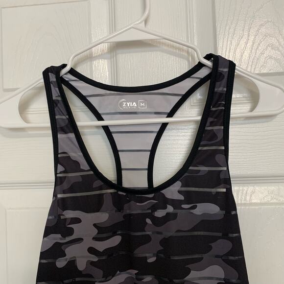 Zyia active camo print layering tank - Picture 7 of 8